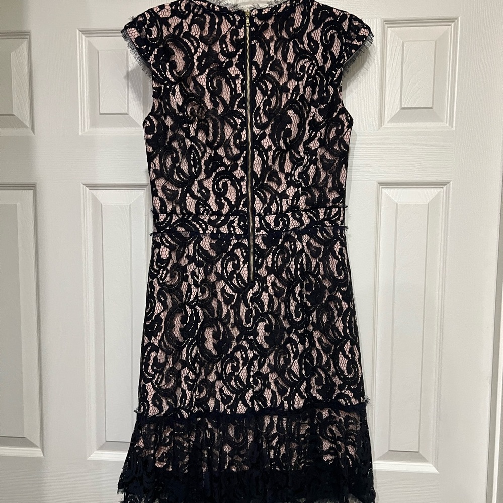 NANETTE LEPORE LIKE NEW NAVY LACE ILLUSION FLOUNCE HEM DRESS SIZE 4 - Picture 4 of 13